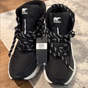 Sorel kinetic RNEDG waterproof storm boots 10